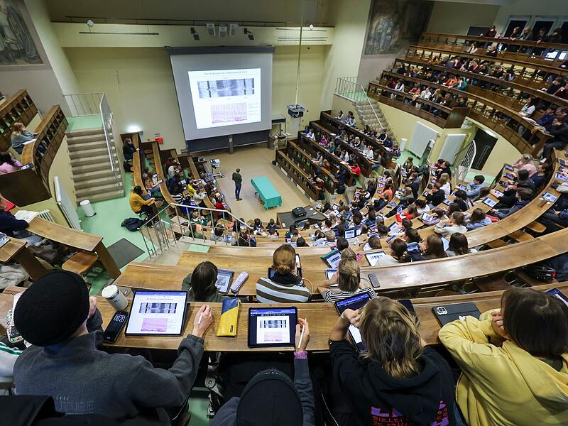 H&ouml;rsaal an der Uni Leipzig (Symbolbild)