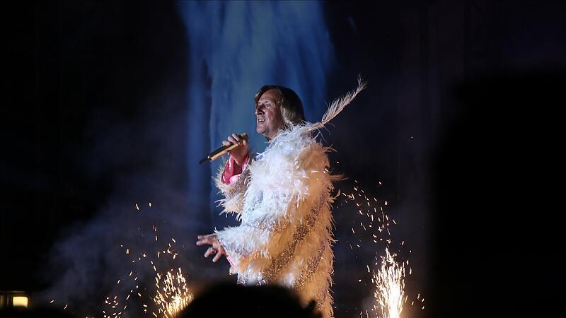 Dieter Thomas Kuhn: Schlagerparty auf dem Schlossplatz