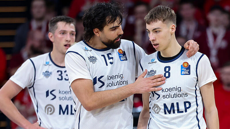 Marcel Ke&szlig;en von den MLP Academics Heidelberg (Nummer 15) gewann in der vergangenen Saison mit seinem Team knapp in Bamberg.