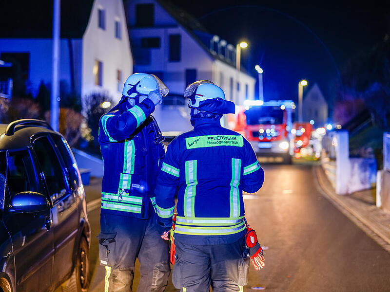 Feuerwehreinsatz in Herzogenaurach am 1. AdventFeuerwehreinsatz in Herzogenaurach am 1. Advent Feuerwehreinsatz in Herzogenaurach am 1. Advent.