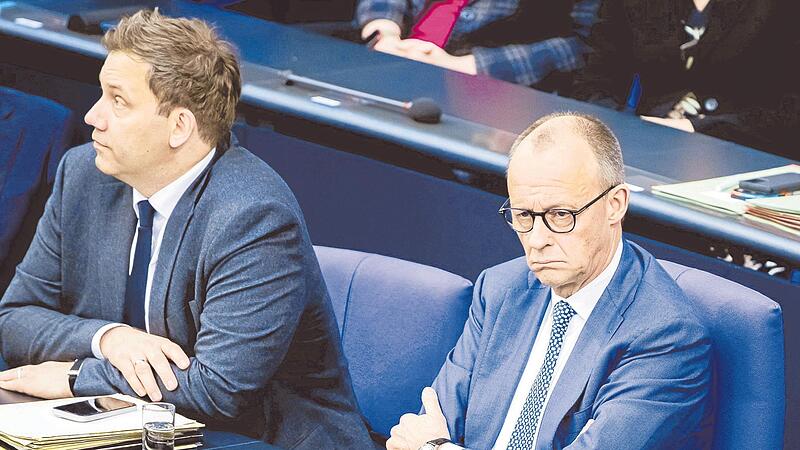 Zwischen Union und den Sozialdemokraten l&auml;uft es nicht rund: SPD-Chef Lars Klingbeil (links) und Kanzler Friedrich Merz.