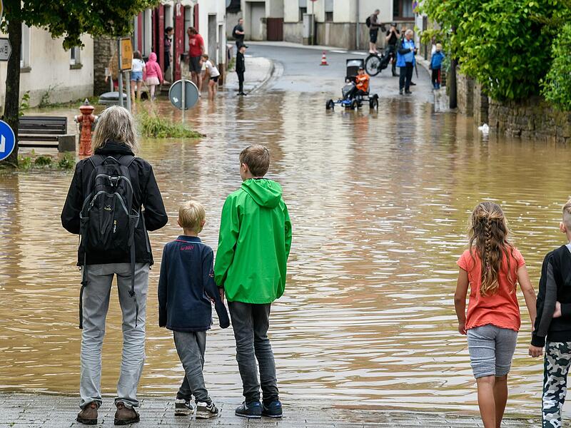 Gleich zwei Mal innerhalb einer Woche wurde das Dorfzentrum von Reichenberg im Landkreis Würzburg Mitte Juli 2021 durch starke Regenfälle überflutet.