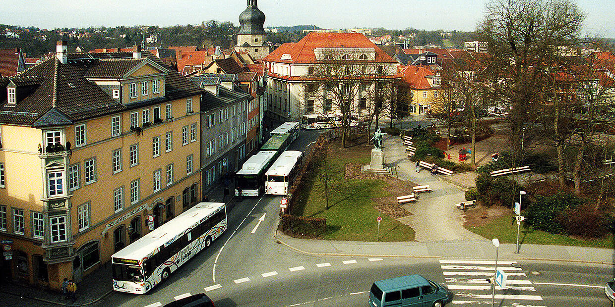 “Extremely dangerous”: Still no zebra crossing at Theaterplatz