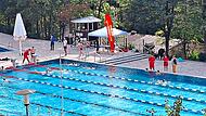 Insgesamt 45 Schwimmabzeichen wurden beim Abzeichentag im Terrassenschwimmbad abgenommen. Markus Brandl