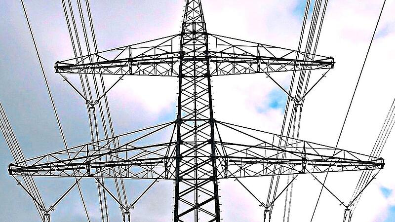 Der Ausbau des Stromnetzes ist ein wichtiges Thema in der Region. Bis zu 40 Fu&szlig;ballfelder gro&szlig; k&ouml;nnte ein neues Umspannwerk werden. Der Gemeinderat D&ouml;rfles-Esbach sagt dazu Ja, aber. (Symbolbild)Landratsamt Coburg / BertholdK&ouml;hler