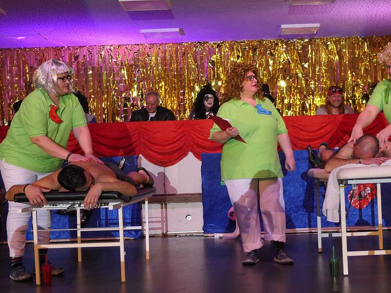 Fasching in Obertheres: Büttensitzung