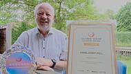 Aus Shanghai hat Hans-Josef Fell den Solar Global Leaders Award mitgebracht.