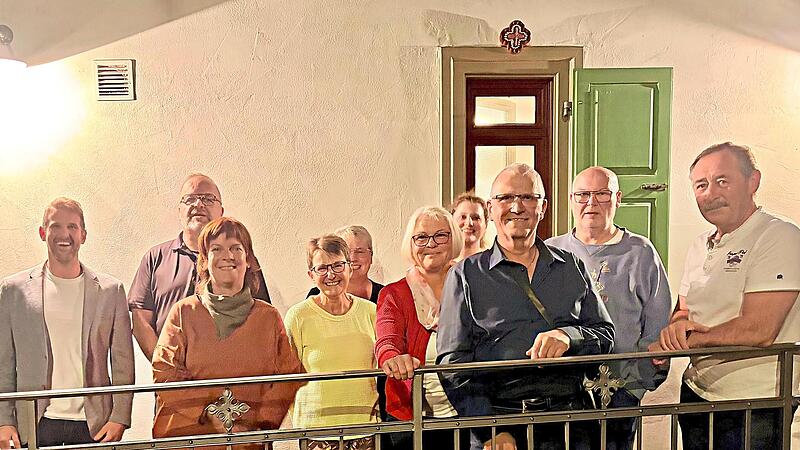 Unser Bild zeigt (von links): Steve Metz, Heiko Kaiser, Bianca Wütscher, Isolde Bahn, Daniela Metz, Monika Wigand, Julia Bahn, Herbert Götz, Uwe Waldner und Wolfgang Wigand.VdK OV Oberthulba Unser Bild zeigt (von links): Steve Metz, Heiko Kaiser, Bianca Wütscher, Isolde Bahn, Daniela Metz, Monika Wigand, Julia Bahn, Herbert Götz, Uwe Waldner und Wolfgang Wigand.VdK OV Oberthulba