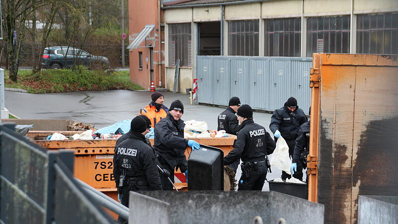 Vermisste Frau in Coburg: Polizei sucht bei CEB in Müll Vermisste Frau in Coburg: Polizei sucht bei CEB in Müll