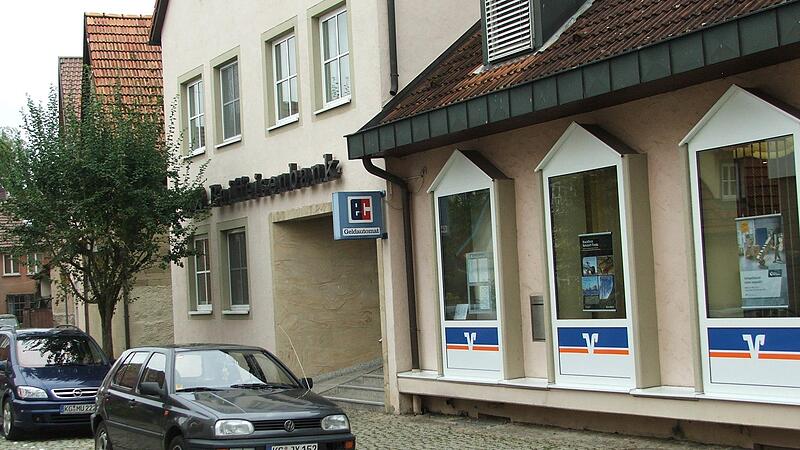 Die Raiffeisenbank Maßbach will sich mit der Nüdlinger zusammen schließen.