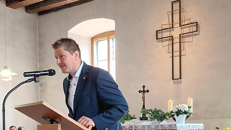 Bürgermeister  Matthias Haucke bei seinem Grußwort.