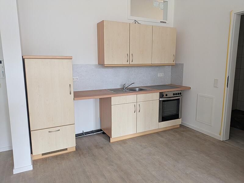 Jugendhaus Münnerstadt der Augustiner wird betreutes Wohnen der Carl von Heß SozialstiftungSanierung Münnerstädter Jugendhaus (Stand März) Ein Raum wird übergangsweise zum Speisesaal fürs Pflegeheim, später wird daraus eine Wohnung.