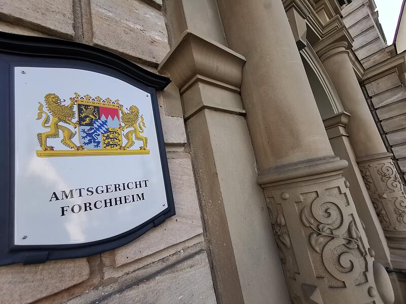 Körperverletzung und Beleidigung: Urteil in Forchheim Kinderpornoprozess am Amtsgericht Forchheim