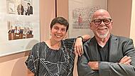 Saskia Wagner, Leiterin der Caricatura-Galerie (von links) und Bernd Gieseking, Satiriker, Kabarettist, Buchautor und vielbesch&auml;ftigter Moderator bei der Er&ouml;ffnung der Ausstellung &bdquo;Beste Bilder &ndash; Deutscher Cartoonpreis&ldquo; in der Oberen Saline. Klaus...