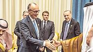 Auch Bundeskanzler Friedrich Merz reiste am Montag zum internationalen Gaza-Gipfel in Ägypten an. Dabei  berieten  zahlreiche  Staats- und Regierungschefs über den Wiederaufbau und die Zukunft des Gazastreifens.