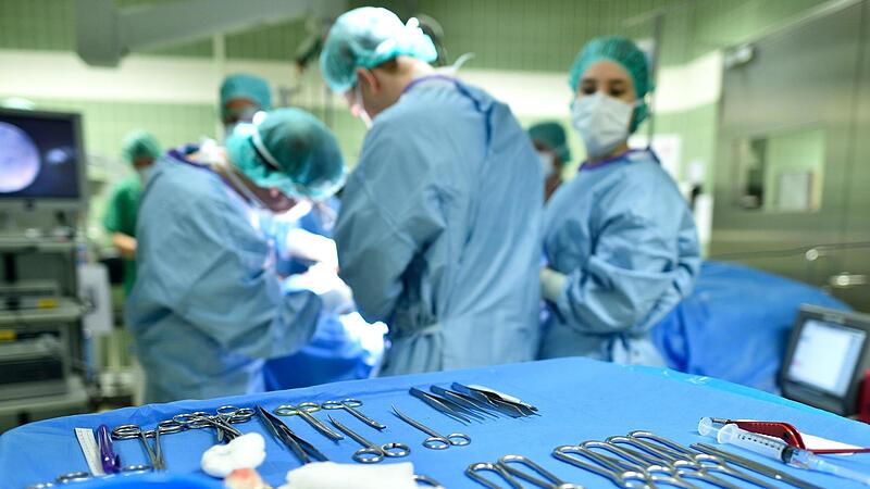 Bis zu einem Jahr m&uuml;ssen Kinder auf einen OP-Termin beim Hals-Nasen-Ohren-Arzt warten.