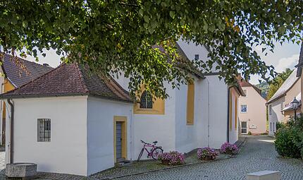 Auch in der Marienkapelle Ebermannstadt hat der Bildhauer Georg Friedrich Theiler Spuren hinterlassen.