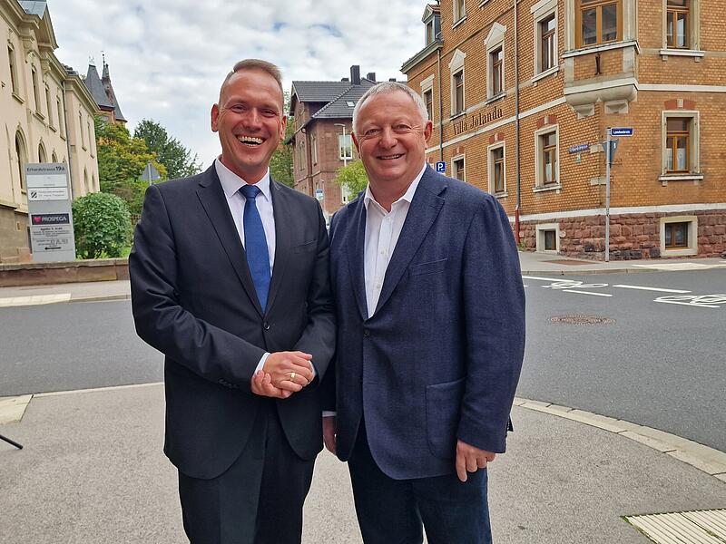 Bürgermeister Mario Götz und Landrat Thomas Bold: Der CSU-Kreisverband schlägt Götz als Nachfolger für die Wahl 2026 vor.