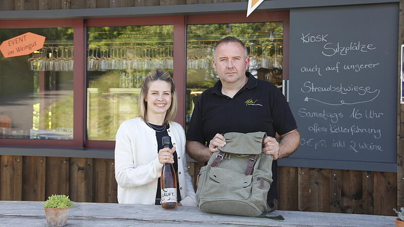 Seit einigen Wochen bietet Familie Müller aus Hammelburg eine Wein-Escape-Tour an. Antonia und Florian Müller geben im Gespräch erste Einblicke. Seit einigen Wochen bietet Familie Müller aus Hammelburg eine Wein-Escape-Tour an. Antonia und Florian Müller geben im Gespräch erste Einblicke.
