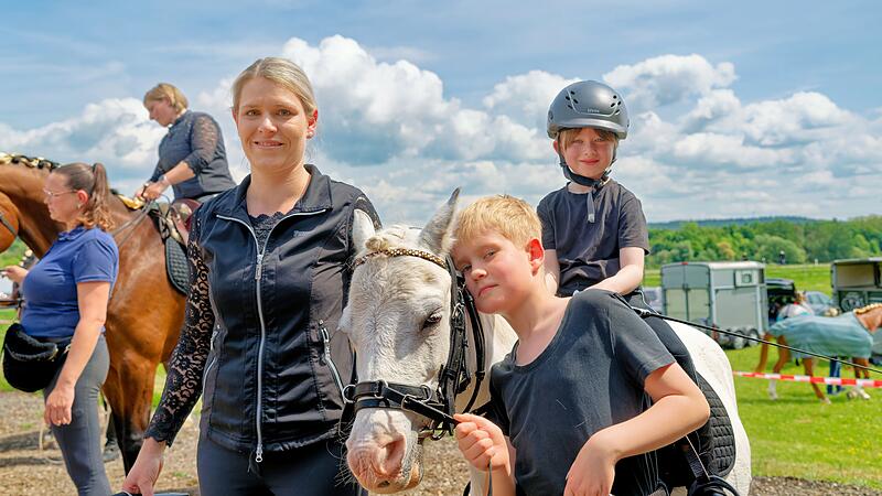 Pferdemarkt in M&uuml;rsbachPferdemarkt zieht die Massen nach M&uuml;rsbach