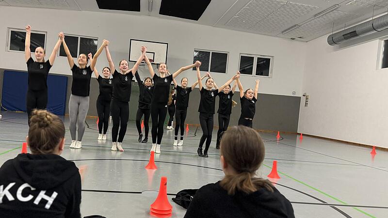 Das Training findet in der eigenen Sporthalle in Herzogenaurach statt.