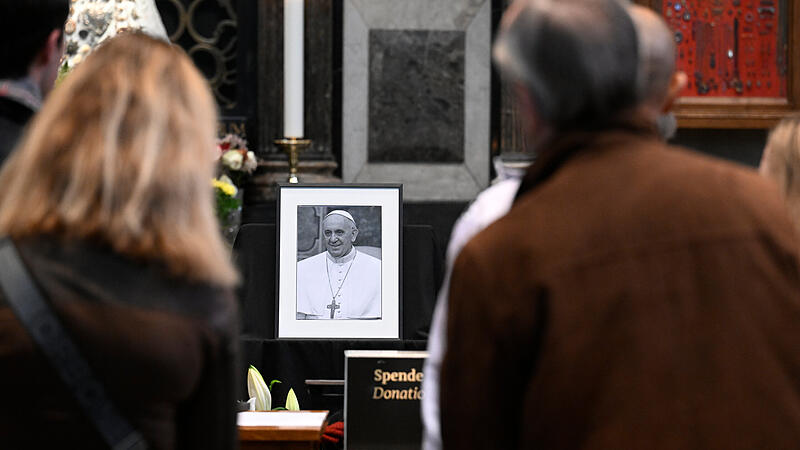 Papst Franziskus gestorben - Köln Papst Franziskus gestorben - Köln