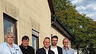 Auf dem Foto sind von links (hintere Reihe)zu sehen: Erich Hutzelmann (Statiker), Matthias Herbert (Bauunternehmer), Mario Götz (Bürgermeister Markt Oberthulba), Benedikt Rüth (Architekt), Bernd Wald (Bauorganisation Markt Oberthulba). Vordere Rei... Auf dem Foto sind von links (hintere Reihe)zu sehen: Erich Hutzelmann (Statiker), Matthias Herbert (Bauunternehmer), Mario Götz (Bürgermeister Markt Oberthulba), Benedikt Rüth (Architekt), Bernd Wald (Bauorganisation Markt Oberthulba). Vordere Rei...