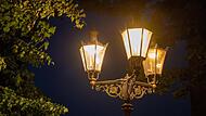Die Gemeinde Kunreuth (Landkreis Forchheim) will Energie sparen, zum Beispiel, indem zu einer bestimmten Uhrzeit die Hälfte der Straßenlampen abgeschaltet wird.Forchheim & Fränkische Schweiz Die Gemeinde Kunreuth (Landkreis Forchheim) will Energie sparen, zum Beispiel, indem zu einer bestimmten Uhrzeit die Hälfte der Straßenlampen abgeschaltet wird.Forchheim & Fränkische Schweiz