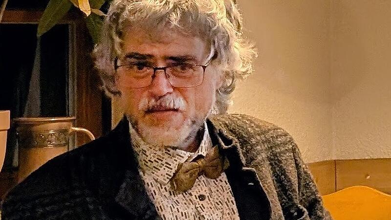 Arch&auml;ologe Dr. Harald Rosmanitz hielt einen beeindruckenden Vortrag &uuml;ber die auf dem Schlo&szlig;berg in K&ouml;nigsberg gefundenen Ofenkachelfragmente.