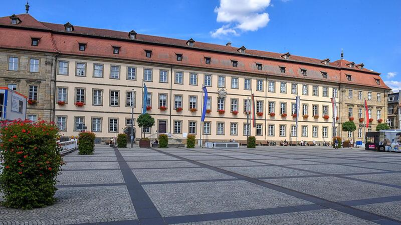 Sieht leer und ungemütlich aus: Der Maxplatz in Bamberg hätte eine Belebung dringend nötig.