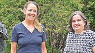 Sandbergs Bürgermeisterin Sonja Reubelt und die neue Pflegelotsin Sabine Nasner freuen sich über die Förderzusage.