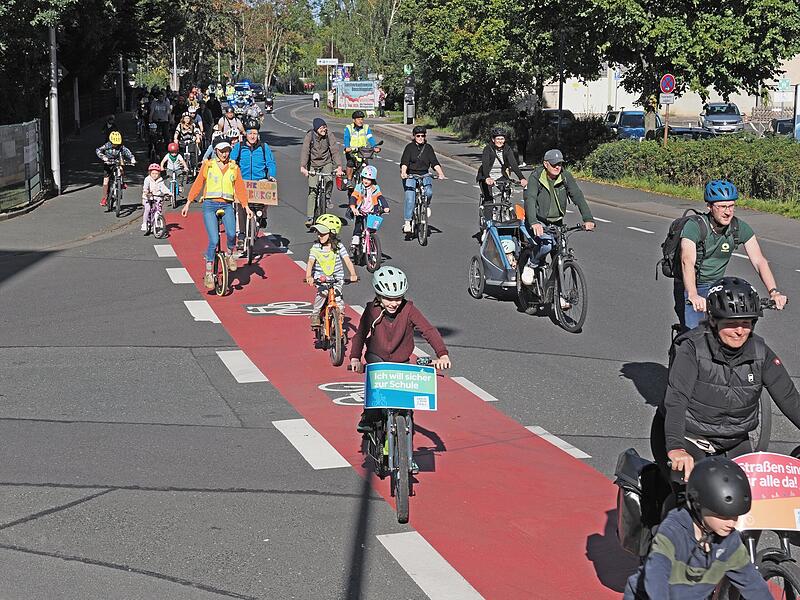 Impressionen von Coburgs erster Kinder-Fahrrad-Demo