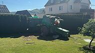 Unfall im Landkreis Kulmbach Plötzlich stand ein Traktor im Garten: Bei einem Unfall im Landkreis Kulmbach wurde ein 29-Jähriger zum Glück nur leicht verletzt.