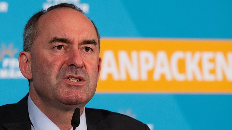 Hubert Aiwangers Freie Wähler besetzen in der künftigen Landesregierung vier Ministerposten. Hubert Aiwangers Freie Wähler besetzen in der künftigen Landesregierung vier Ministerposten.