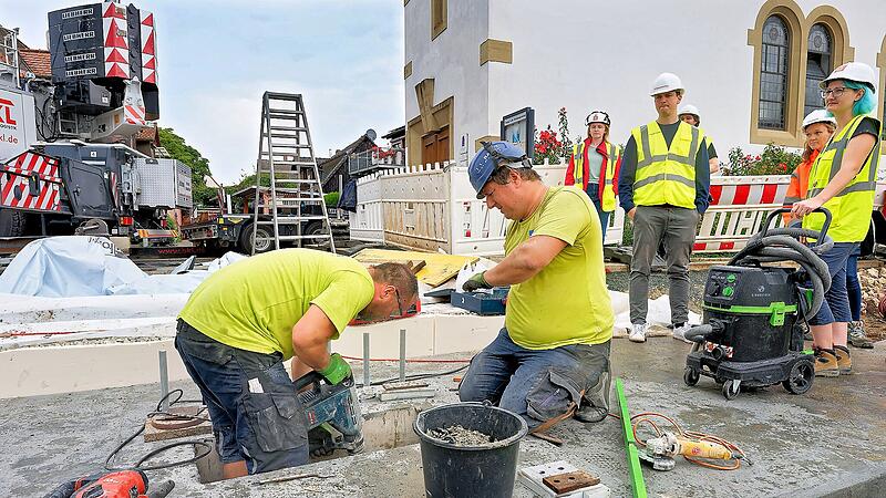 Einhub Br&uuml;cke in GundelsheimEndlich wieder eine Br&uuml;cke in Gundelsheim: viele Fotos