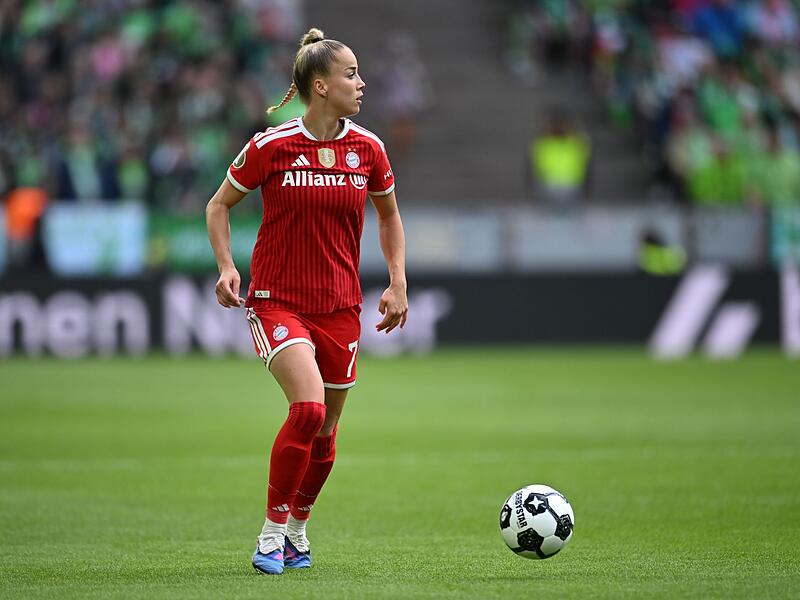 Giulia Gwinn Giulia Gwinn
