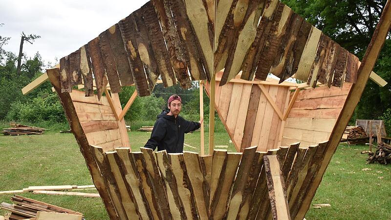 Hannes Bischoff organisiert das Tellerrand Festival in Dormitz, das am Freitag, 3. Juni, beginnt.Forchheim & Fränkische Schweiz Hannes Bischoff organisiert das Tellerrand Festival in Dormitz, das am Freitag, 3. Juni, beginnt.Forchheim & Fränkische Schweiz
