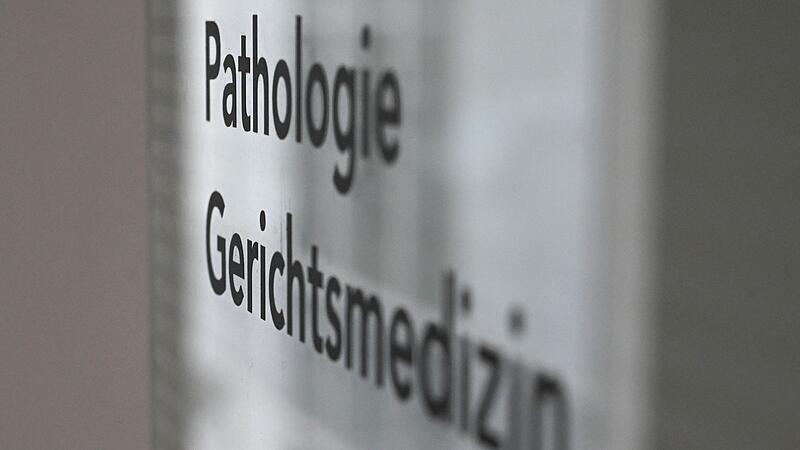 Schild Gerichtsmedizin/Pathologie