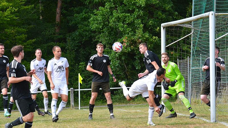 Testspiele im Fu&szlig;ballkreis Rh&ouml;n