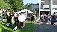 Die &bdquo;Haache Volksmusikanten&ldquo; f&uuml;hrten die Kirchenparade an und spielten nach dem Gottesdienst zum Kirchweihfest z&uuml;nftig auf.