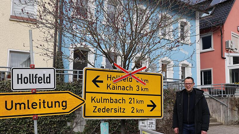 Vom Wonseeser Marktplatz kann man derzeit nicht nach Hollfeld fahren, erkl&auml;rt B&uuml;rgermeister Andreas P&ouml;hner.