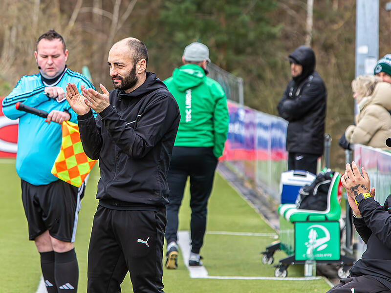 Trainer Anton Makarenko empf&auml;ngt mit dem TSV Neudrossenfeld II den Ligaprimus Sporting Bayreuth.