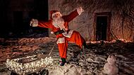 Heiko Lehmann sorgt als Nikolaus für Stimmung bei den Kleinen.Forchheim & Fränkische Schweiz