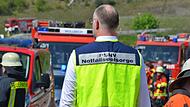 Notfallseelsorger sind eine wichtige Unterstützung für die Rettungskräfte bei Unfällen.