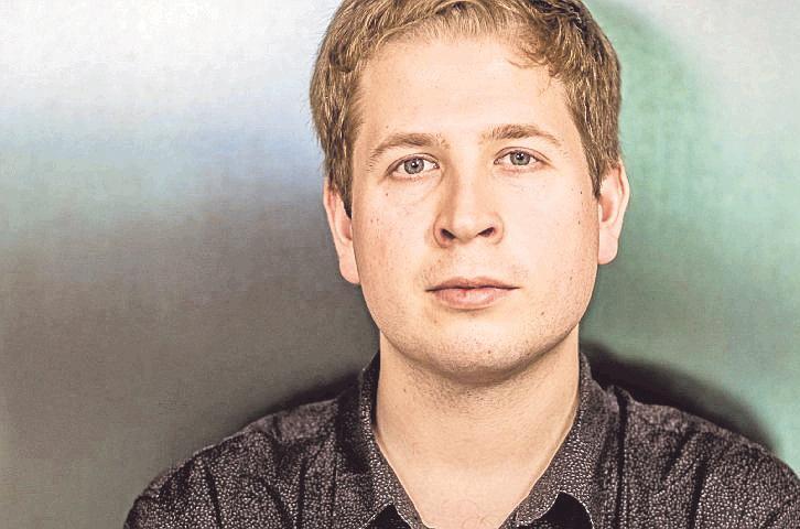 Kevin Kühnert hat der Politik vor gut einem Jahr den Rücken gekehrt. Kevin Kühnert hat der Politik vor gut einem Jahr den Rücken gekehrt.