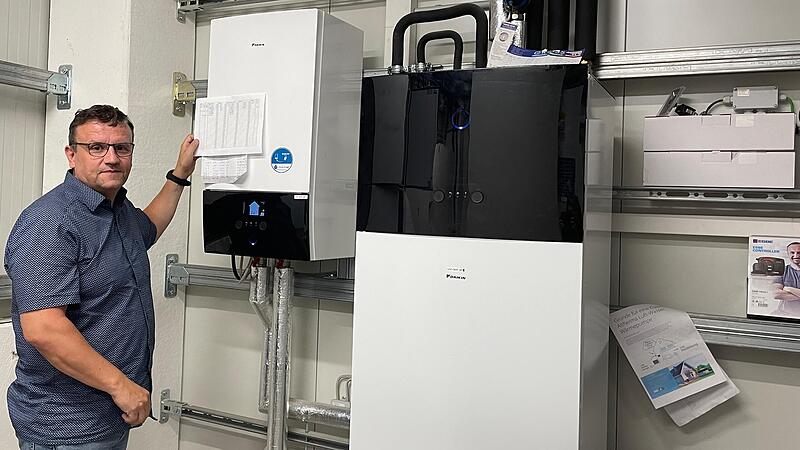 Der Inhaber der W&auml;rme- und K&auml;ltetechnik-Firma Gross in R&ouml;delsee, Oliver Gross, baut im gro&szlig;en Stil W&auml;rmepumpen ein.&nbsp;&nbsp;