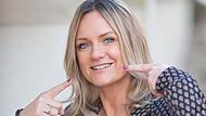 Marzena Kühne aus Buttenheim ist Lachtrainerin und bietet unter anderem Lach-Yoga an. Sie gibt wertvolle Tipps, wie sich das Lachen trainieren lässt.Forchheim & Fränkische Schweiz
