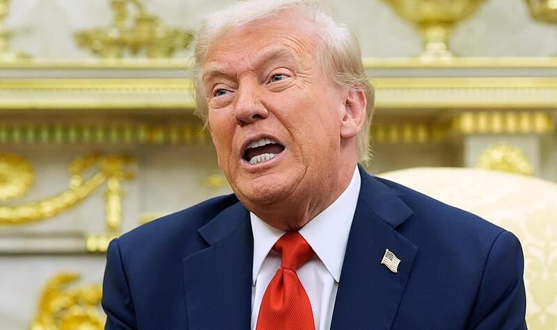 US-Präsident Donald Trump im Oval Office im Weißen Haus. Der umstrittene Staatschef ist der Erste, der seit zwei Jahren Bewegung in die Situation zwischen Israel und Hamas gebracht hat.