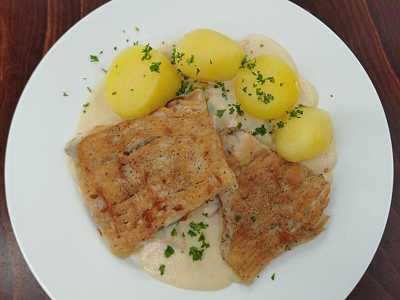 Eine spannende Variation des Karpfenfilets ist das Rezept mit Meerrettichsauce vom Gasthaus Rittmayer in Willersdorf