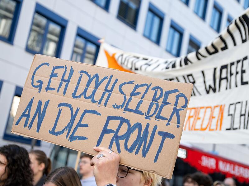 Bundesweiter Schulstreik gegen Wehrpflicht - Bamberg